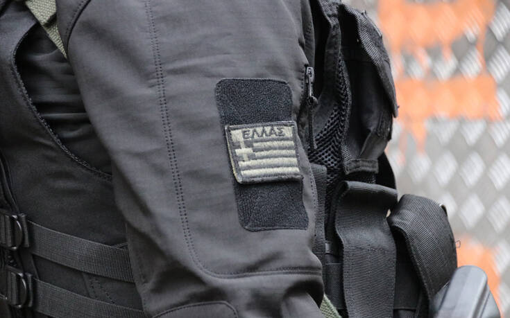 Αστυνομικοί έβγαζαν διαβατήρια για κακοποιούς με ταρίφα χιλιάδων ευρώ