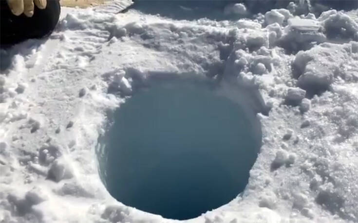 Ακούστε τον απόκοσμο ήχο που κάνει ένας πάγος μέσα σε μια τρύπα 140 μέτρων