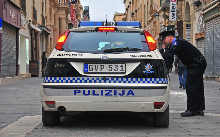 Οι μισοί αστυνομικοί στην τροχαία της Μάλτας δήλωναν εικονικές υπερωρίες