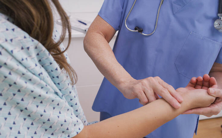 Επιπλοκές σε 50χρονη νοσηλεύτρια στα Χανιά μετά τον εμβολιασμό της