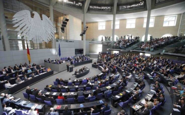 Το γερμανικό κοινοβούλιο ψήφισε κατά της υποδοχής 5.000 προσφύγων από την Ελλάδα