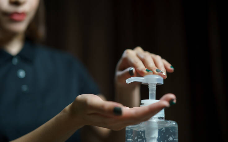 Θεσσαλονίκη: Έφτιαξαν σπρέι χεριών που αδρανοποιεί τον κορονοϊό με τη χρήση νανοτεχνολογίας