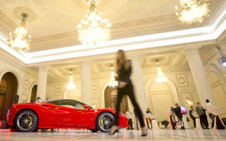 Στα ύψη οι πωλήσεις των Ferrari παρά τον κορονοϊό