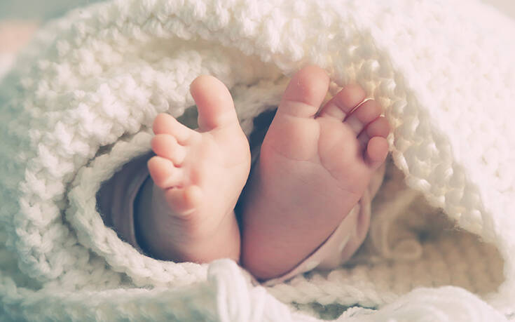 Ιατρικό μυστήριο: Μωρό με κορονοϊό βρέθηκε με ιικό φορτίο 51.418 φορές μεγαλύτερο του συνηθισμένου