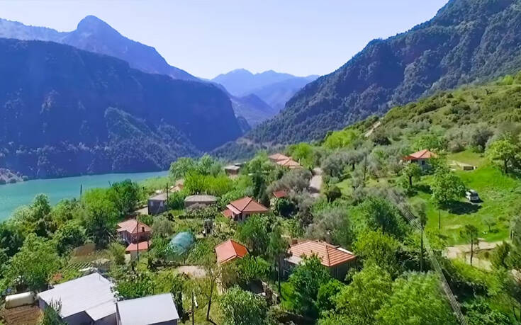 Το χωριό με θέα στη μεγαλύτερη τεχνητή λίμνη της Ελλάδας