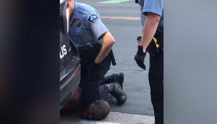 Οργή στις ΗΠΑ για το νέο περιστατικό αστυνομικής βίας: Αποπέμφθηκαν 4 αστυνομικοί για τον φρικιαστικό θάνατο αφροαμερικανού
