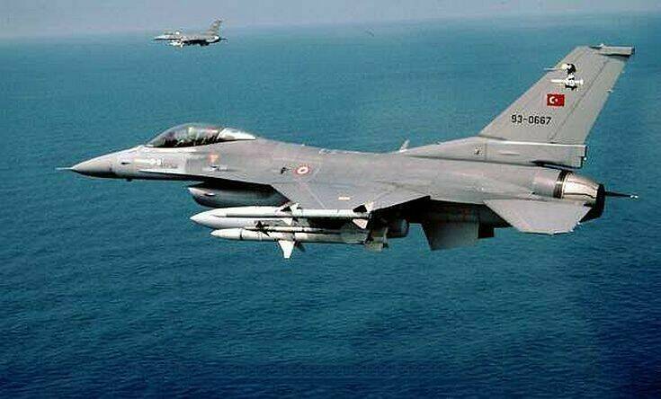 Τουρκικά F-16 πέταξαν πάνω από Οινούσες και Χίο