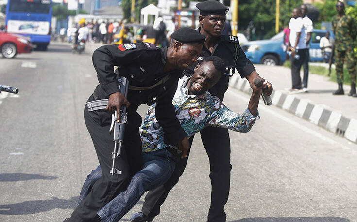 Διαδικτυακό κίνημα διαμαρτυρίας για την αστυνομική βία στη Νιγηρία