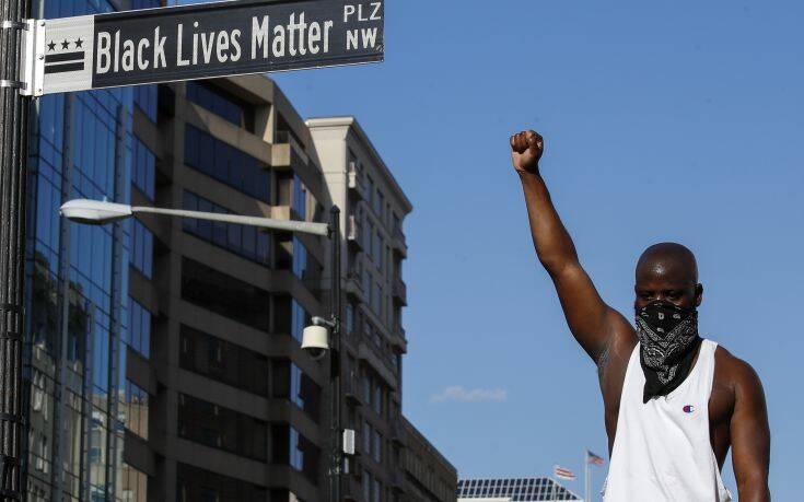 Πέντε δρόμοι της Νέας Υόρκης μετονομάζονται σε «Black Lives Matter»