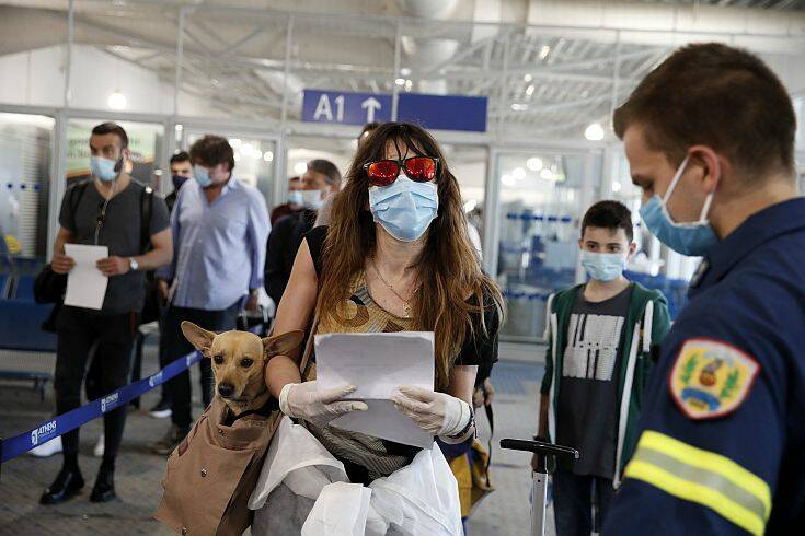 Υποχρεωτική η φόρμα που πρέπει να συμπληρώνουν οι επιβάτες διεθνών πτήσεων προς την Ελλάδα