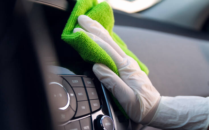 Πώς να καθαρίσεις σωστά το ταμπλό του αυτοκινήτου