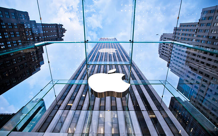 Η Apple έγινε η πρώτη εταιρεία με αξία πάνω από 3 τρισ. δολάρια
