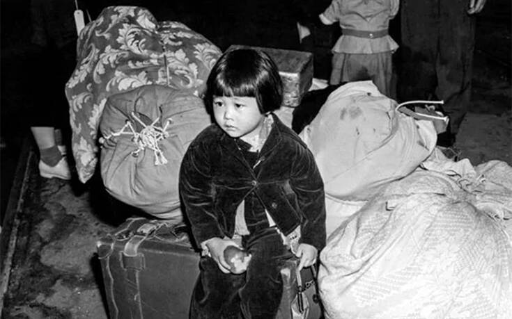 Έφυγε από τη ζωή το «κοριτσάκι με τη βαλίτσα» που έγινε σύμβολο κατά το Β&#8217; Παγκόσμιο Πόλεμο