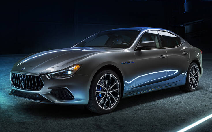 Η νέα Maserati είναι υβριδική και αποδίδει 330 άλογα