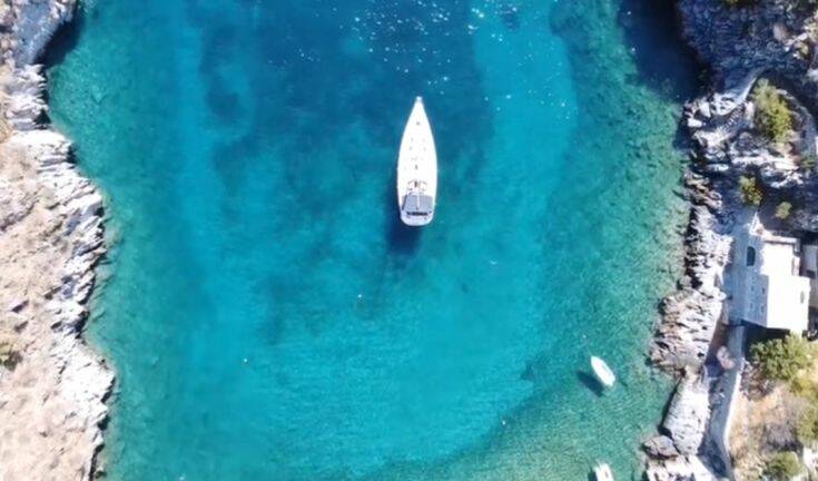Αλύπα: Η μυστική παραλία στον Όρμο της Νύμφης