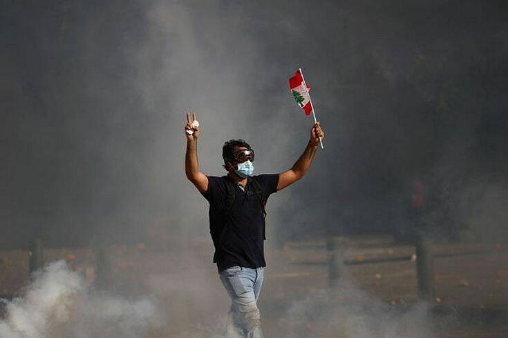 Βηρυτός: Εισβολή διαδηλωτών στο υπουργείο Εξωτερικών &#8211; Ακούστηκαν πυροβολισμοί