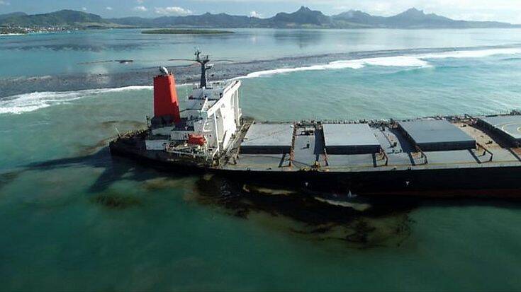 Μαυρίκιος: Κόπηκε στα δύο το Ιαπωνικό πλοίο &#8211; Χύθηκαν στη θάλασσα 1.000 τόνοι καυσίμων