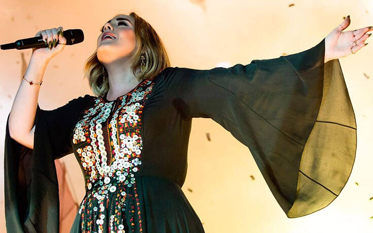 Αγνώριστη η Adele στη νέα της φωτογραφία που ενθουσίασε τους θαυμαστές της