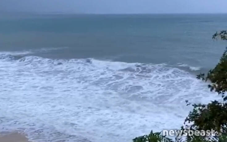 Καιρός: Βίντεο από την Κεφαλονιά ενώ έχει φτάσει ο Ιανός &#8211; Μαύρος ουρανός και άγρια θάλασσα