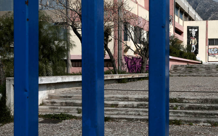 Άνοιγμα σχολείων στην Ελλάδα: Τεστ στα Λύκεια και λήξη μαθημάτων σε διαφορετικές ώρες