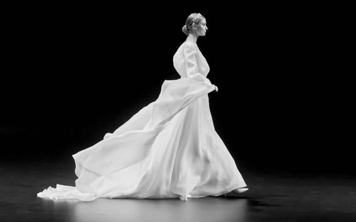 Ο οίκος νυφικών Demetrios μάγεψε με τις δημιουργίες στο bridal fashion week