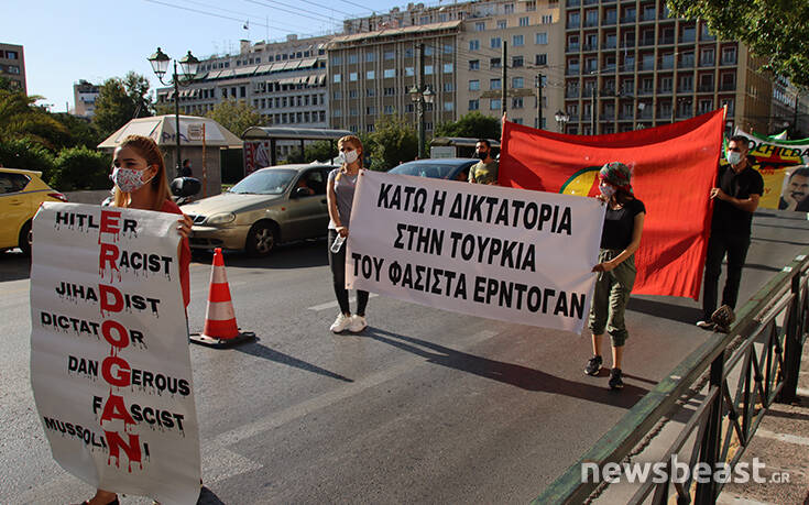Πορεία Κούρδων προσφύγων προς την τουρκική πρεσβεία της Αθήνας