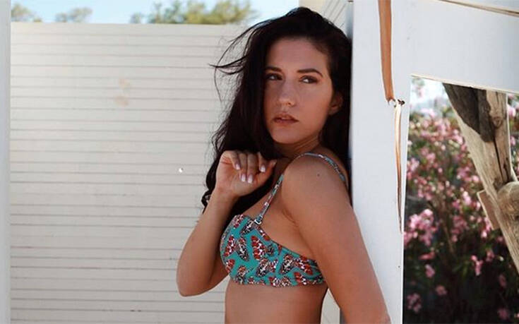 Ελένη Βαΐτσου: Κολυμπά γυμνή και «τρελαίνει» το Instagram