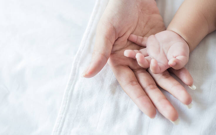Πανικός στο Νοσοκομείο Πατρών: Εντοπίστηκε θετική στον κορονοϊό μετά τον τοκετό 16χρονη μητέρα