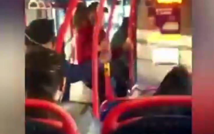 Επιβάτης λεωφορείου κλοτσά κορίτσι στο πρόσωπο επειδή δεν φορά μάσκα