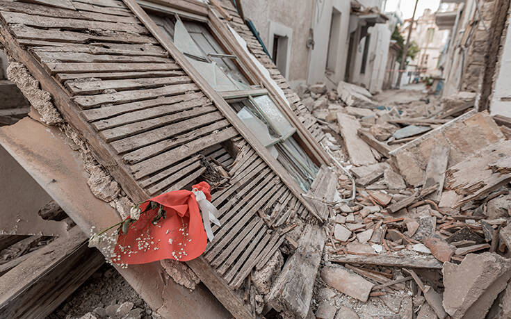 Πιστώθηκαν 3,6 εκατ. ευρώ σε 490 σεισμόπληκτους σε Σάμο και Θεσσαλία