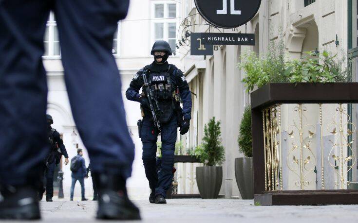 Επίθεση στη Βιέννη: Επιβεβαιώνεται συνάντηση το καλοκαίρι μεταξύ ισλαμιστών και του δράστη