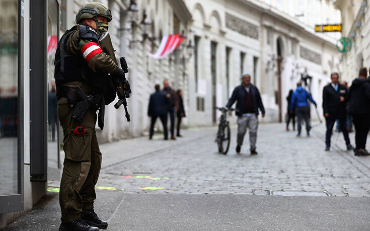 Τρομοκρατική επίθεση στη Βιέννη: Ο δράστης της φαίνεται ότι δεν είχε συνεργούς