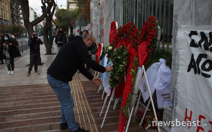 Πολυτεχνείο 2020: Μια διαφορετική 17η Νοεμβρίου σε εικόνες – Οι πορείες Βαρουφάκη και ΚΚΕ και η εκδήλωση του ΣΥΡΙΖΑ