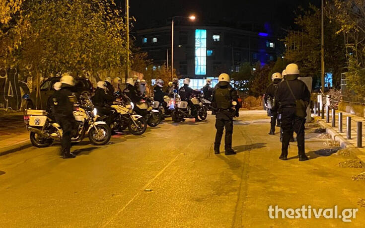 Θεσσαλονίκη: Συγκέντρωση νεαρών τη νύχτα στις φοιτητικές εστίες παρά το lockdown