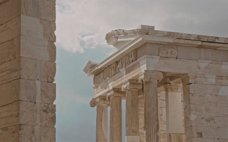 Στην κορυφή της παγκόσμιας ταξιδιωτικής ελίτ η Ελλάδα