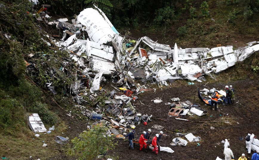 Έπεσε αεροπλάνο με ποδοσφαιρική ομάδα στη Βραζιλία &#8211; Νεκρός ο πρόεδρος, τέσσερις παίκτες και ο πιλότος