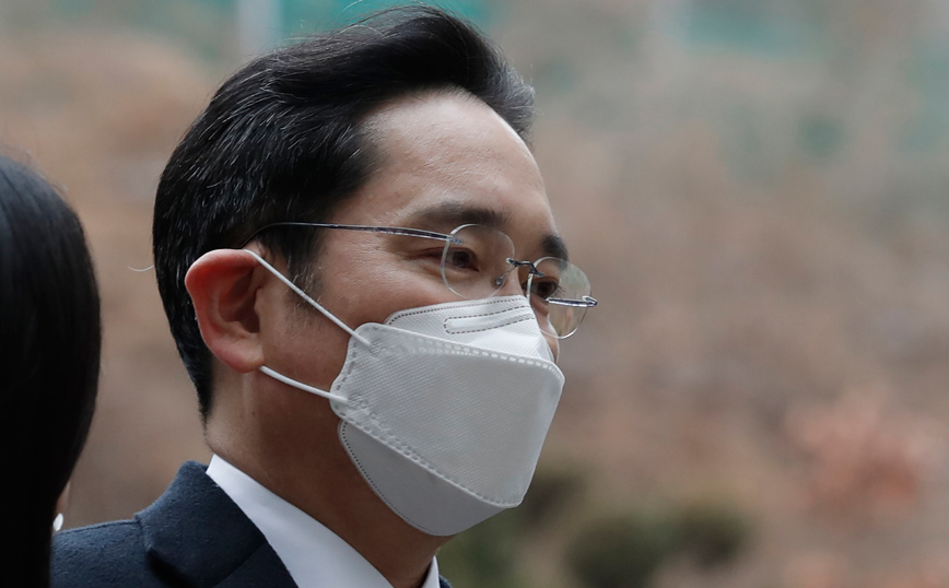 Νότια Κορέα: Ο κληρονόμος της Samsung, Λι Τζάε Γιόνγκ, επέστρεψε στη φυλακή