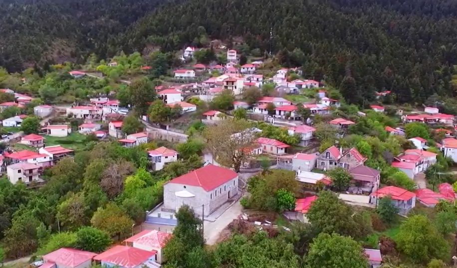 Το ελληνικό χωριό με το σλάβικο όνομα που έχει πλούσια ομορφιά