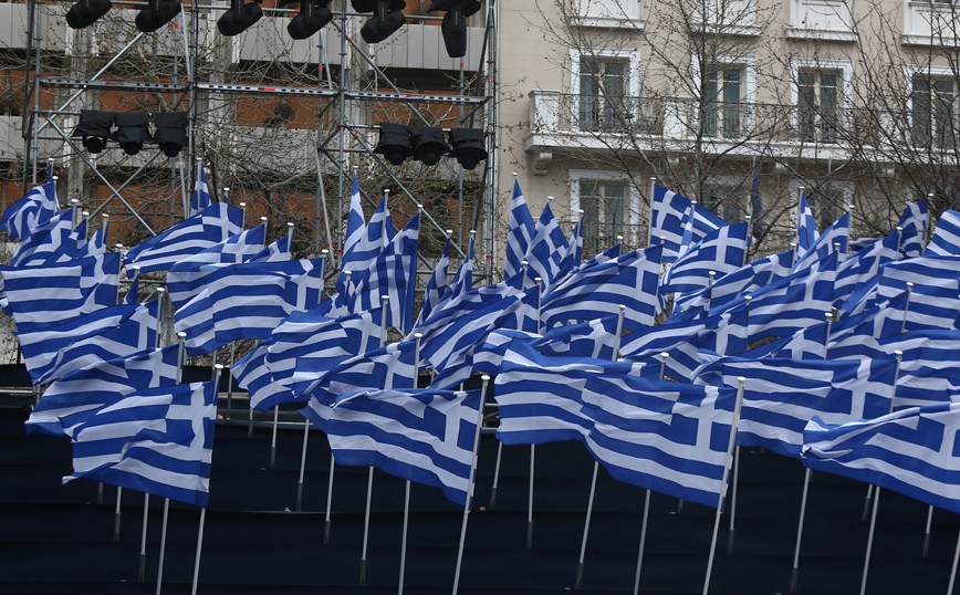 200 χρόνια από την Ελληνική Επανάσταση: Λίβανος, Λονδίνο, Βρυξέλλες ντύνονται στα γαλανόλευκα