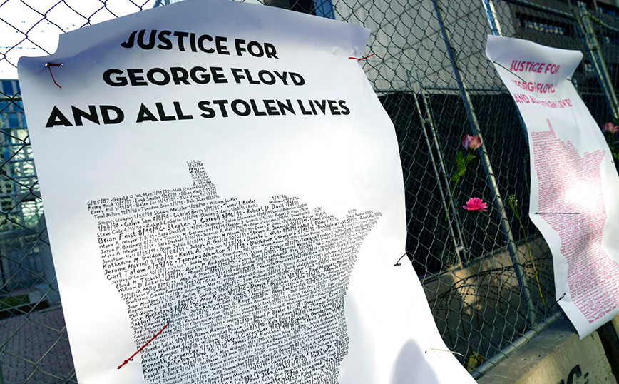 Τζορτζ Φλόιντ: Ξεκίνησε η δίκη του λευκού αστυνομικού Ντέρεκ Σόβιν που κατηγορείται για τον θάνατο του Αφροαμερικανού