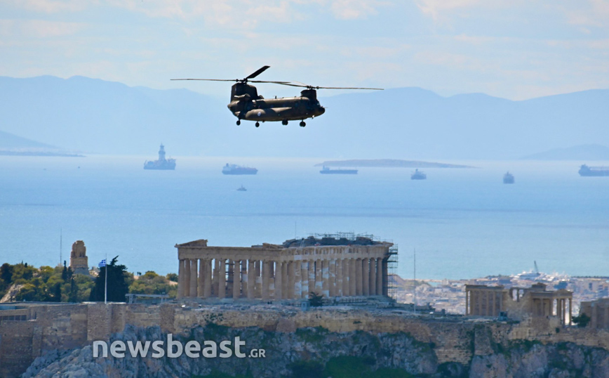 Εντυπωσιακές εικόνες από τις δοκιμαστικές πτήσεις μαχητικών στον ουρανό της Αθήνας