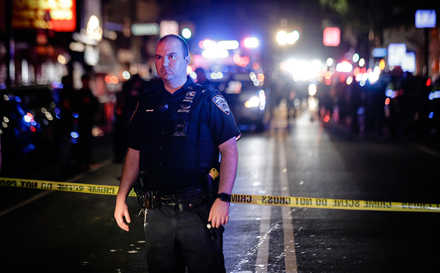 Άνδρας πυροβόλησε έξω από συναγωγή στην πρωτεύουσα της πολιτείας της Νέας Υόρκης