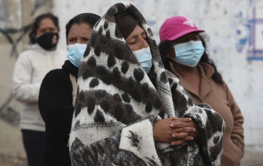Περού: Υποχρεωτική η χρήση διπλής μάσκας σε εσωτερικούς χώρους καταστημάτων