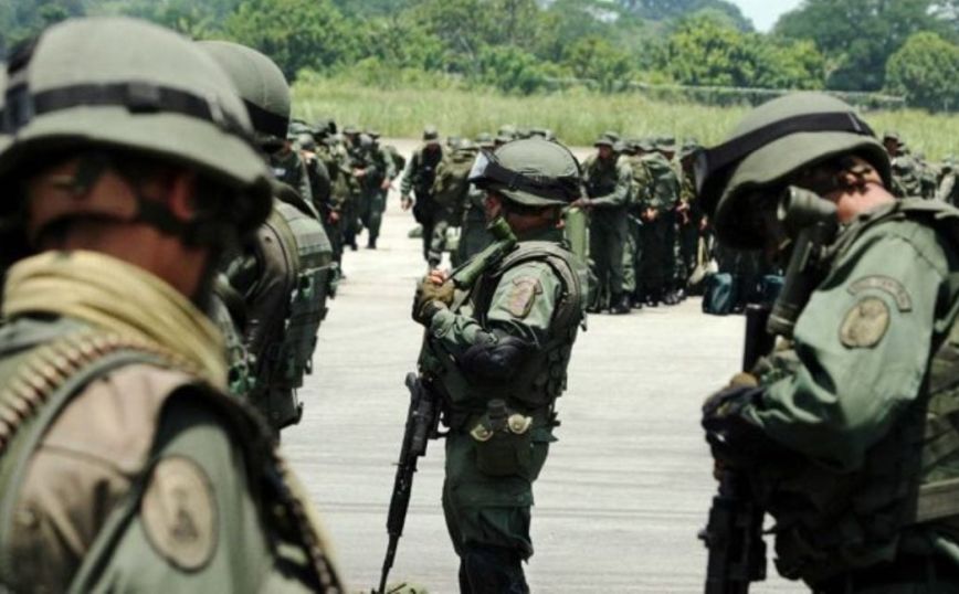 Βενεζουέλα: Ακόμη δύο στρατιωτικοί σκοτώθηκαν σε μάχες στα σύνορα με την Κολομβία
