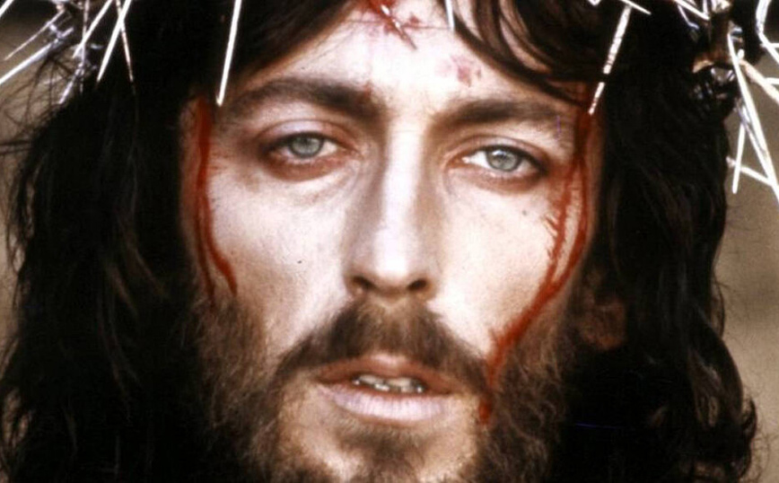 Ιησούς από τη Ναζαρέτ: Η θυσία του Πάουελ για τη Σταύρωση και η στιγμή που ο Τζεφιρέλι αντίκρισε τον «Ιησού»