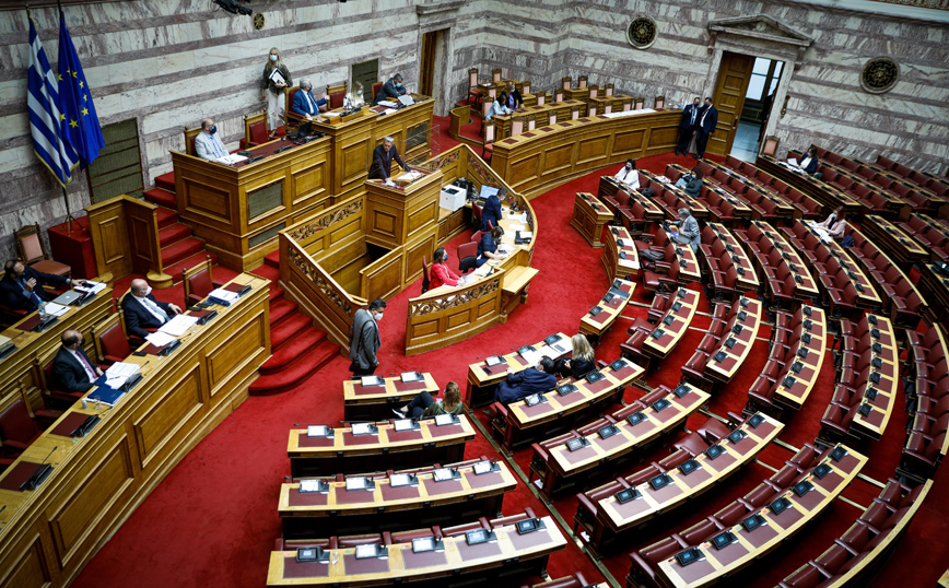 Συνεπιμέλεια: Ο ΣΥΡΙΖΑ ζήτησε ονομαστική ψηφοφορία για δύο άρθρα του νομοσχεδίου