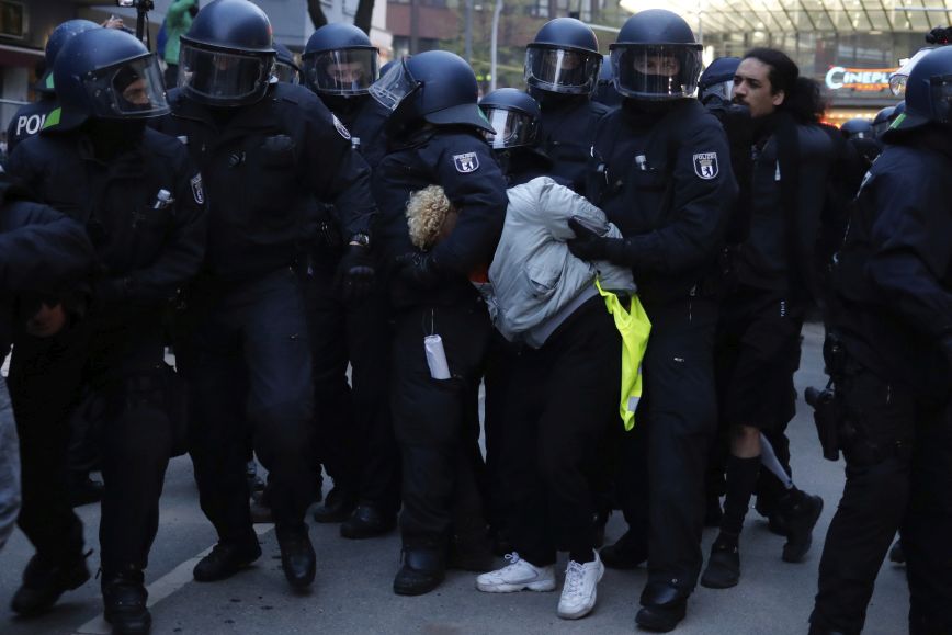 Γερμανία: Περίπου 240 συλλήψεις στις συγκεντρώσεις για την Εργατική Πρωτομαγιά
