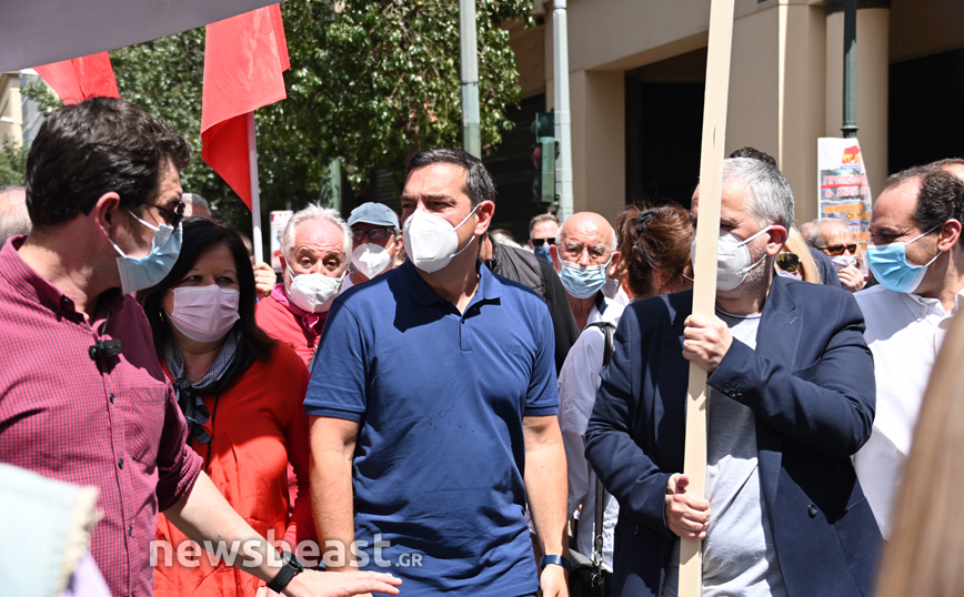 Ο Αλέξης Τσίπρας στην πλατεία Κλαυθμώνος κατά του εργασιακού νομοσχεδίου