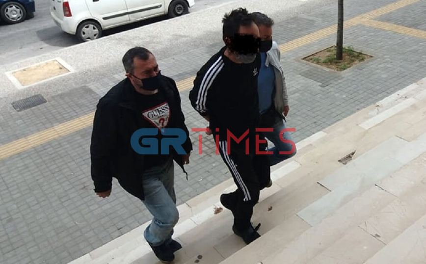 Θεσσαλονίκη: Αρνείται ότι βίασε την θετή κόρη του ο 47χρονος