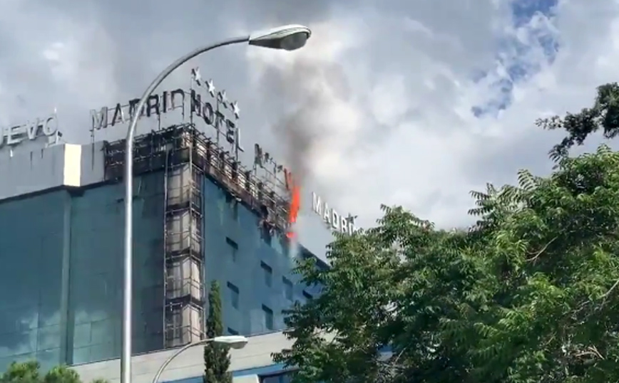 Φωτιά σε μεγάλο ξενοδοχείο της Μαδρίτης &#8211; Δείτε βίντεο με τις φλόγες